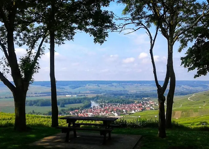 Holiday home Altavilloise Petillante